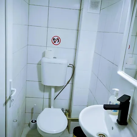 Guesthouse5 Karma369 *